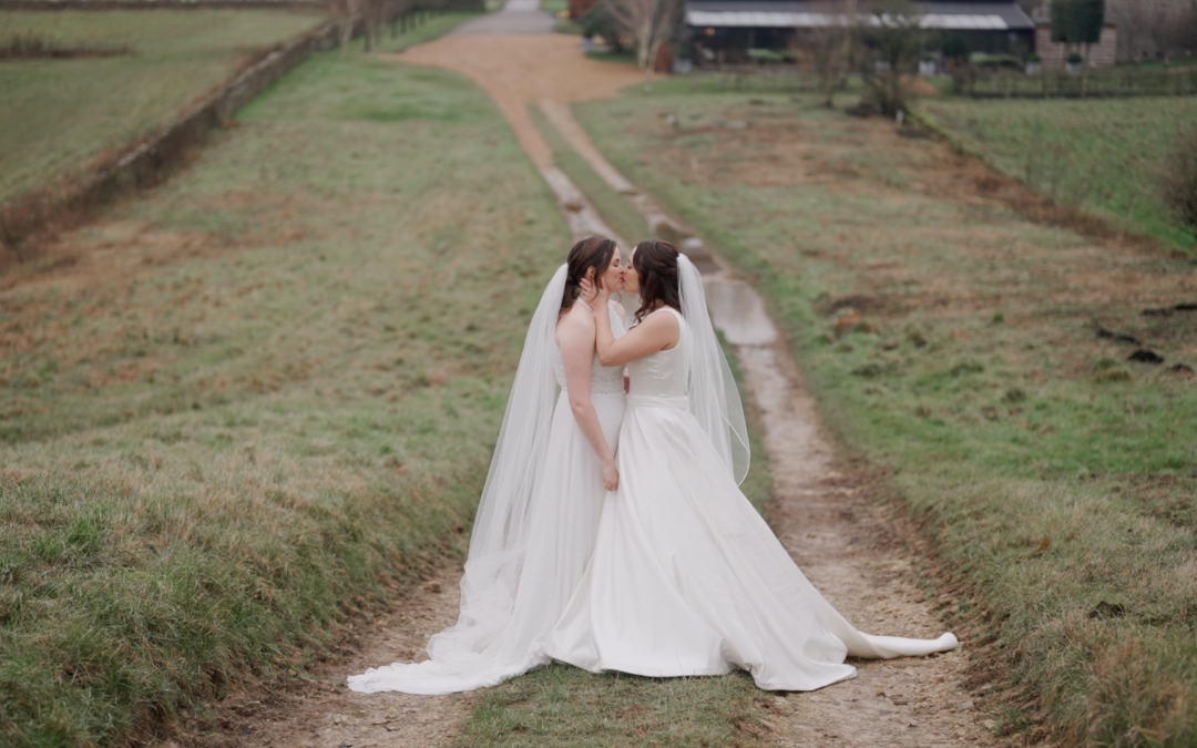 Lottie + Frankie, Stone Barn